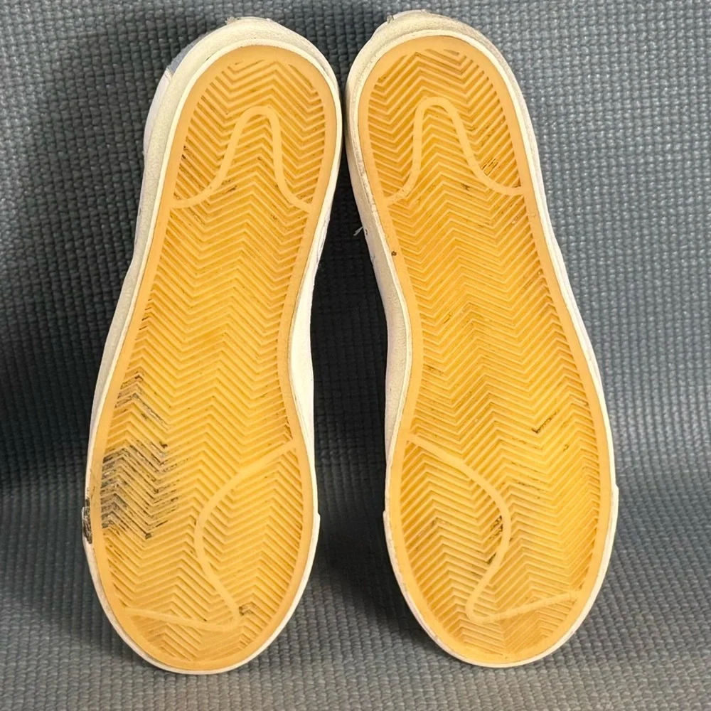 Nike Blazer‎ Mid 77 Vintage ‘Nike 101’ Sneakers Women’s Size 7.5